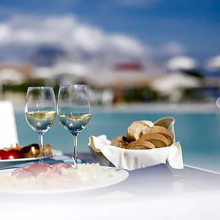 Grande Baia 4* San Teodoro (Sardinia)