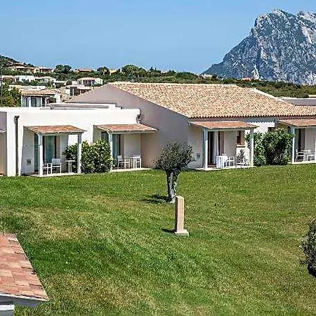 Grande Baia 4* San Teodoro (Sardinia)